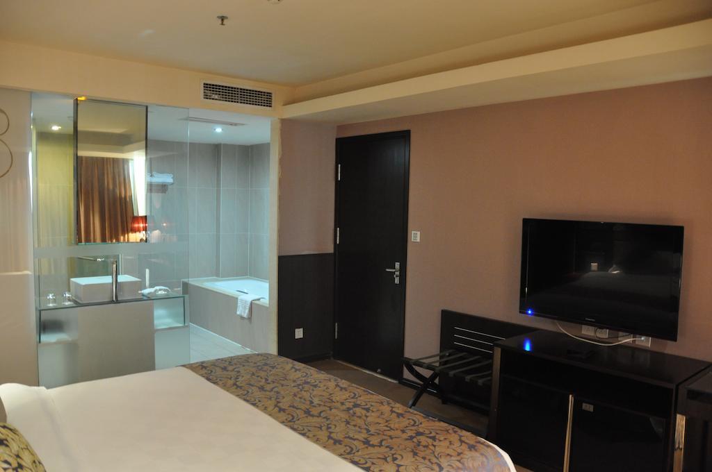 เฉิงตู เอสเซ่น อินเตอร์เนชั่นแนล โฮเต็ล Hotel ภายนอก รูปภาพ